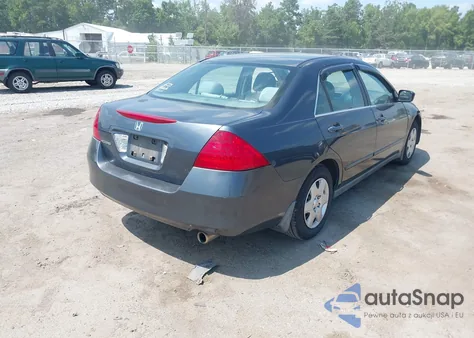 2006 Honda Accord 2.4 Lx from USA, damaged, VIN 1HGCM56496A076801